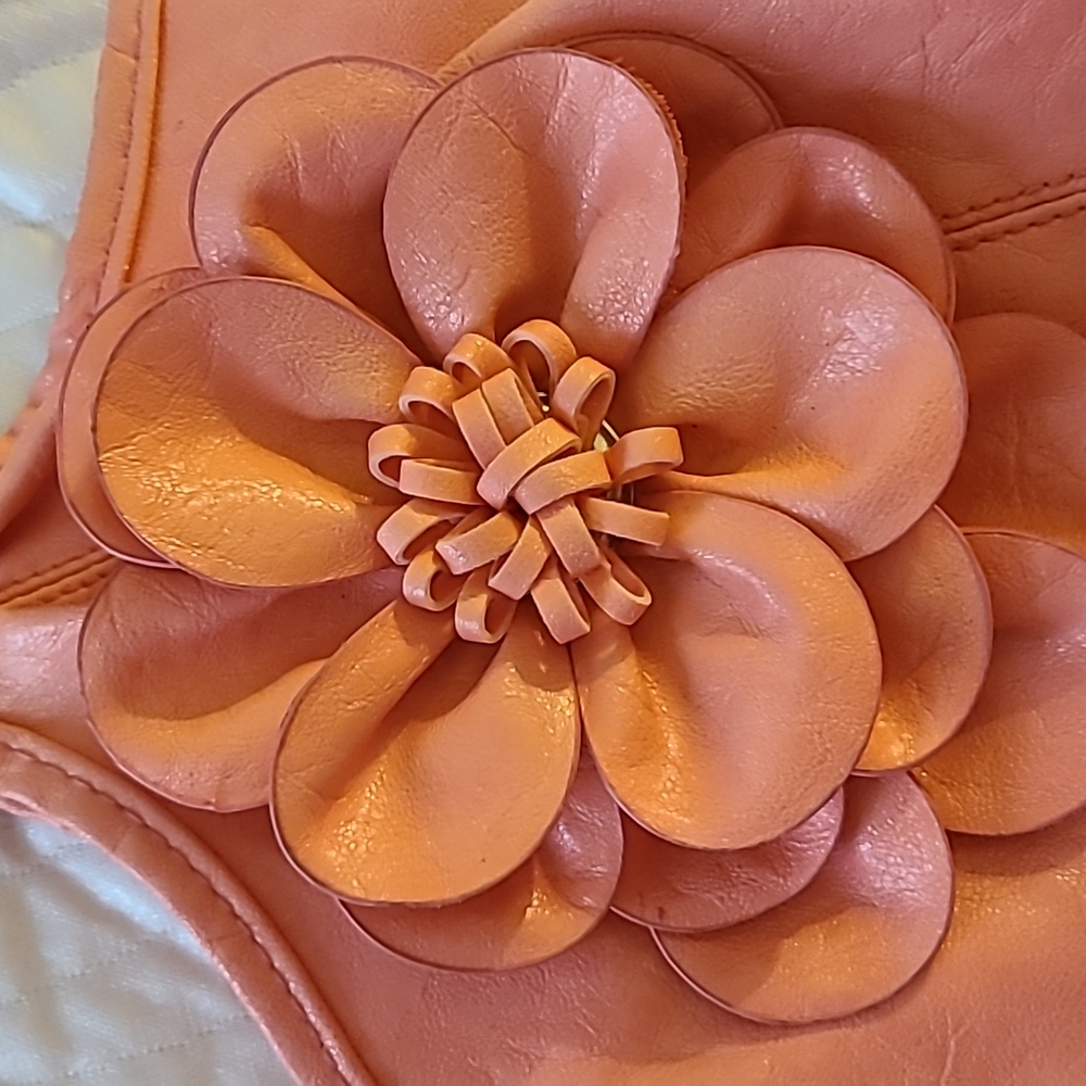 Woman's Purse - Picture 3 of 5